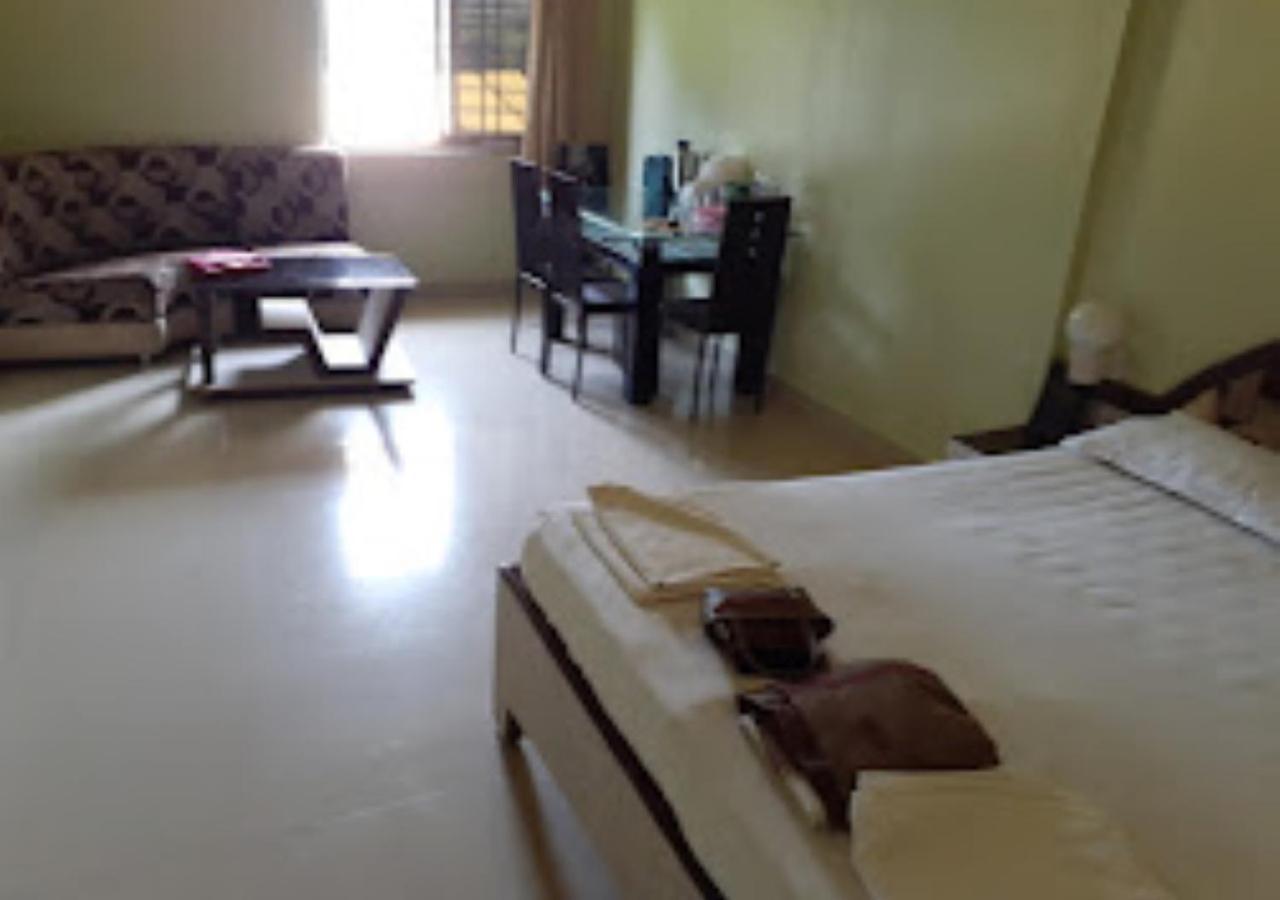 Hotel Blue Paradise Chandrapur Luaran gambar